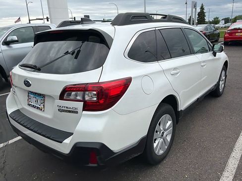 Used 2019 Subaru Outback 2.5i Premium AWD/4WD image 7