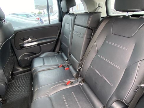 Used 2022 Mercedes-Benz GLB 35 AMG 4MATIC image 10