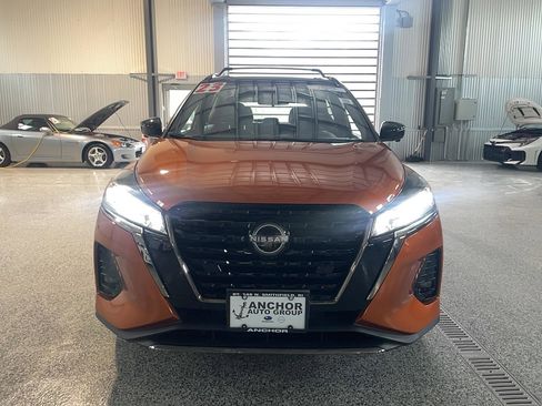 Used 2023 Nissan Kicks SR w/ Exterior Package image 2
