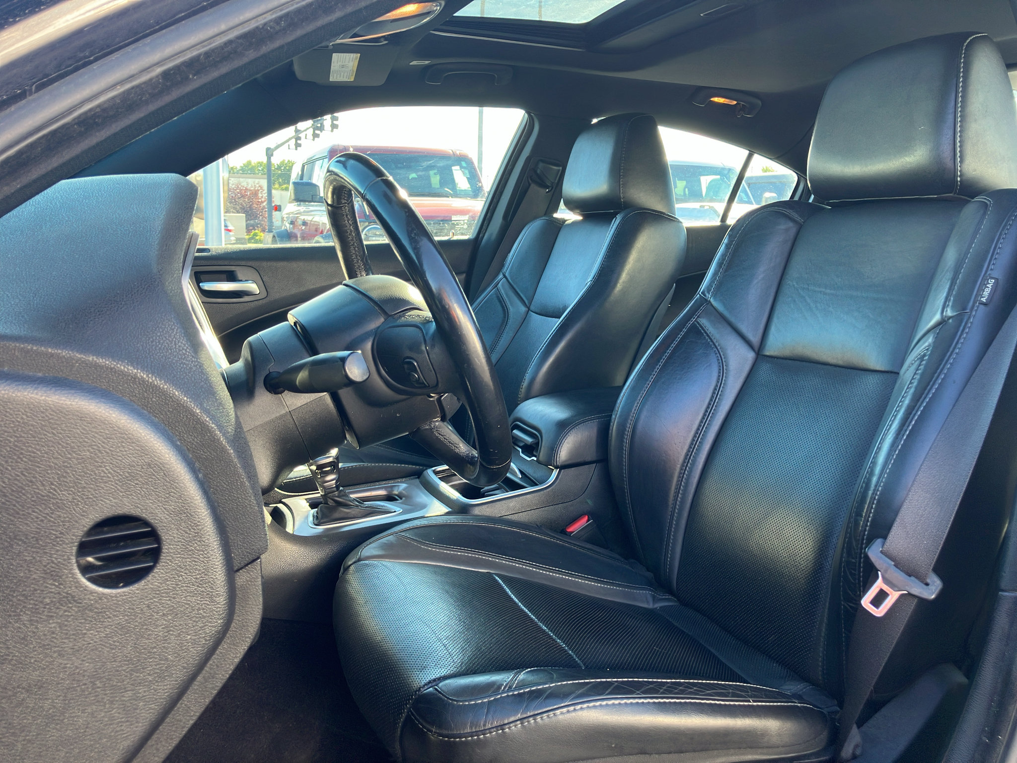 Used 2019 Dodge Charger SXT w/ Leather Interior Group RWD image 29