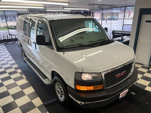Used 2024 GMC Savana 2500 w/ Driver Convenience Package RWD image 20