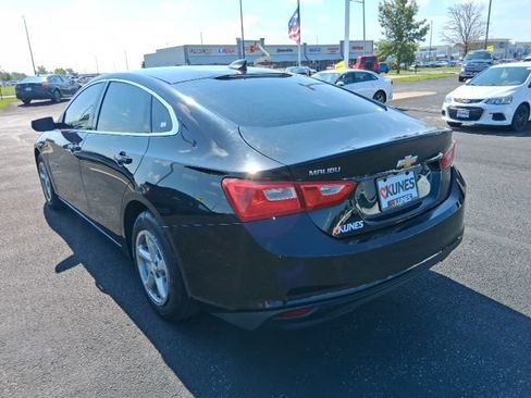 Used 2017 Chevrolet Malibu LS w/ LPO, Convenience Package 1 FWD image 7