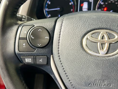 Used 2017 Toyota RAV4 Limited image 18