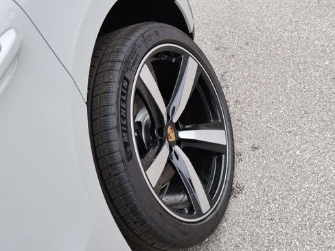 New 2026 Porsche Macan image 37