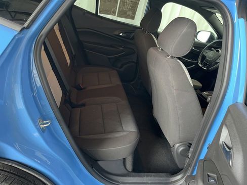 Used 2024 Chevrolet Trax RS w/ Sunroof Package image 20