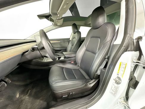 Used 2023 Tesla Model 3 Standard Range RWD image 4