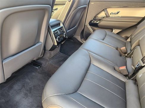 Used 2024 Land Rover Range Rover Sport SE image 29