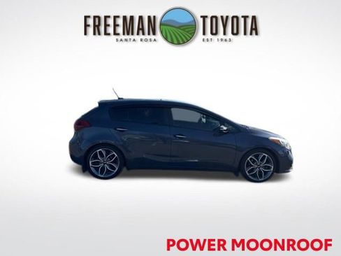 Used 2016 Kia Forte SX w/ SX Premium Technology Package image 4