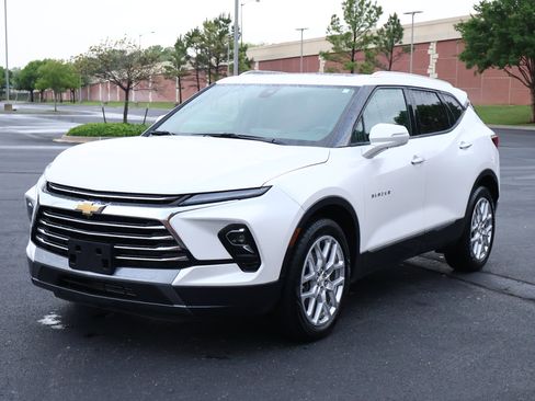 Used 2025 Chevrolet Blazer Premier w/ Driver Confidence II Package AWD/4WD image 34