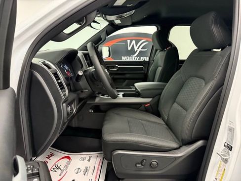 New 2026 RAM 1500 4x4 Crew Cab image 12