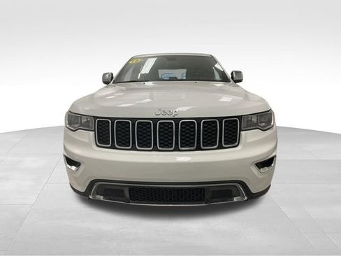 Used 2019 Jeep Grand Cherokee Limited AWD/4WD image 2