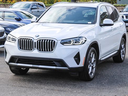 Used 2022 BMW X3 xDrive30i w/ Convenience Package AWD/4WD image 3