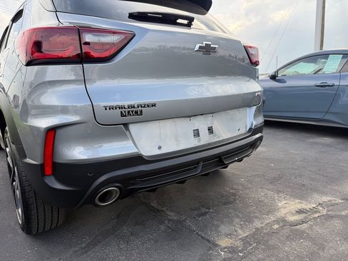 Used 2025 Chevrolet TrailBlazer RS w/ Convenience Package FWD image 7