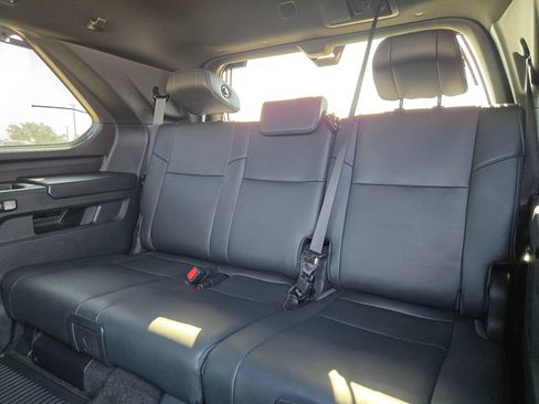 Used 2025 Toyota Sequoia Platinum AWD/4WD image 25