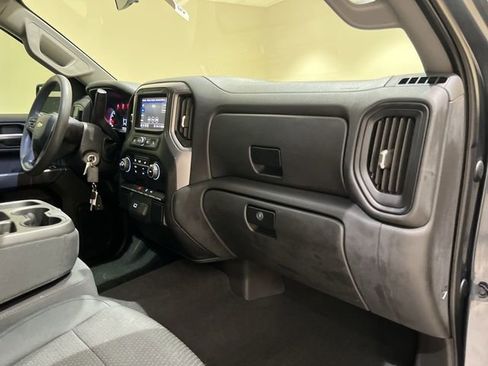 Used 2019 Chevrolet Silverado 1500 Custom w/ Infotainment Package image 23