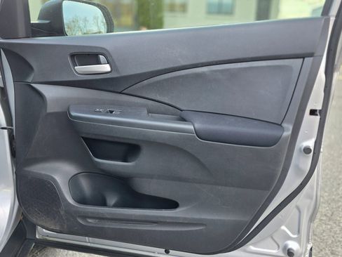 Used 2016 Honda CR-V SE image 12
