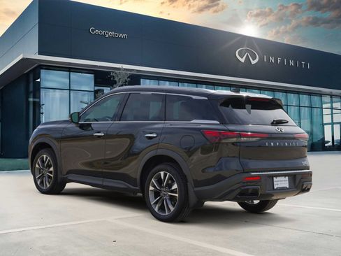 Certified 2023 INFINITI QX60 Luxe w/ Performance Audio Package image 5