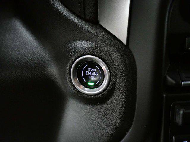 Used 2021 Chevrolet Silverado 1500 LT Trail Boss w/ Convenience Package II AWD/4WD image 16