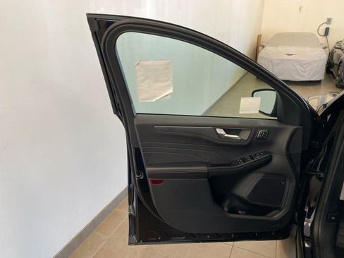 New 2025 Ford Escape Active w/ Active Premium Tech Pack image 15