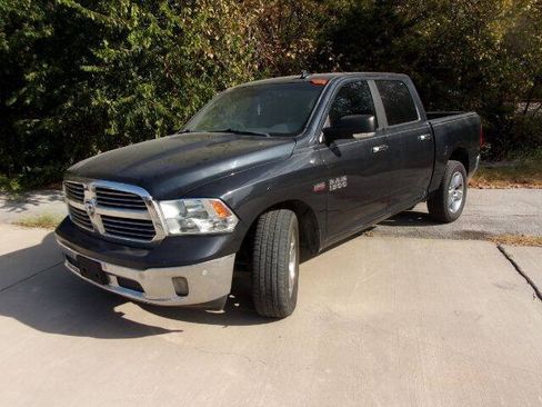 Used 2016 RAM 1500 Lone Star RWD image 3