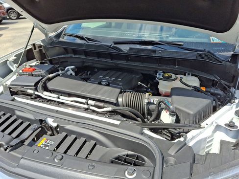Used 2023 Chevrolet Silverado 1500 LT AWD/4WD image 27
