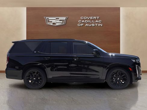 Certified 2024 Cadillac Escalade Sport Platinum w/ LPO, ONYX Package AWD/4WD image 5