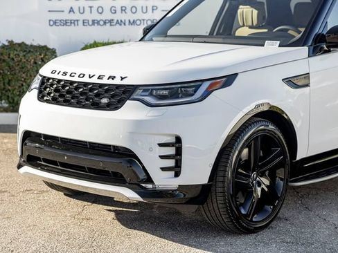 Certified 2025 Land Rover Discovery Dynamic SE AWD/4WD image 2