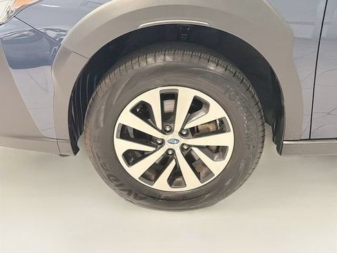 Used 2025 Subaru Outback Premium AWD/4WD image 25