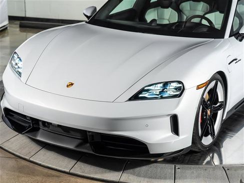 New 2026 Porsche Taycan GTS image 11