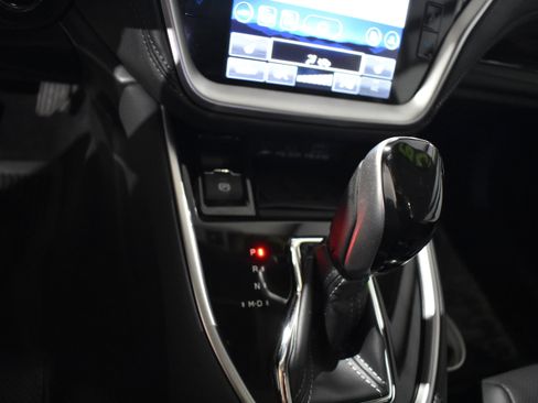 Used 2025 Subaru Outback Limited image 19