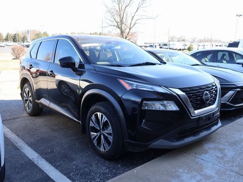 Used 2021 Nissan Rogue SV image 4