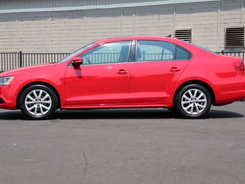Used 2012 Volkswagen Jetta SE FWD image 5