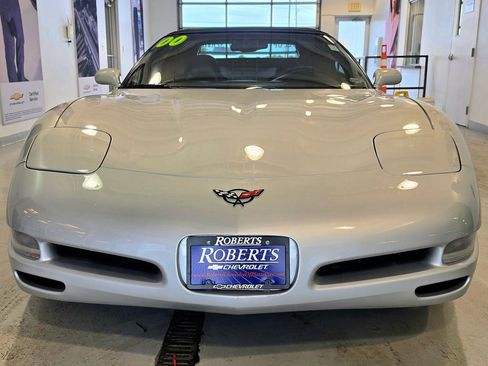 Used 2000 Chevrolet Corvette Convertible RWD image 3