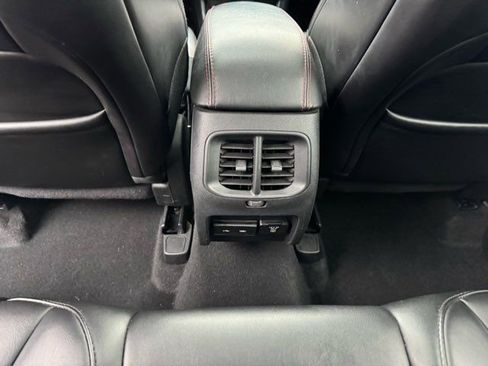 Used 2019 Jeep Cherokee Trailhawk w/ Cold Weather Group image 26