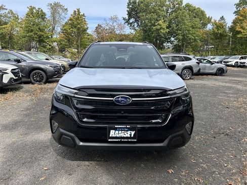 New 2025 Subaru Forester Touring image 3