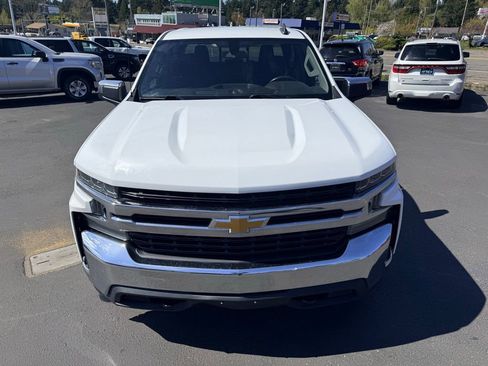 Used 2019 Chevrolet Silverado 1500 LT AWD/4WD image 9