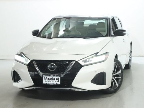 Used 2019 Nissan Maxima 3.5 SL w/ Floor Mat Group FWD image 2
