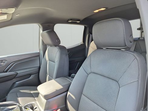 New 2026 GMC Canyon Elevation w/ Convenience Package image 30