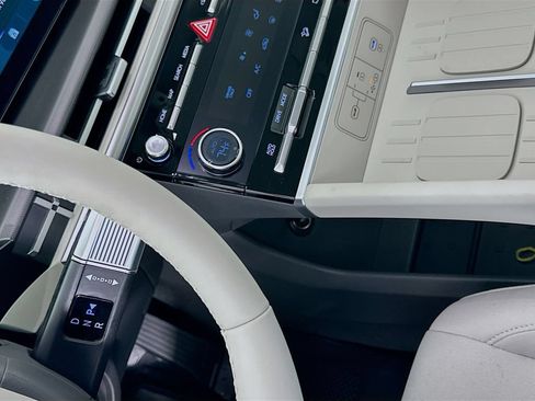 New 2026 Hyundai Santa Fe SE FWD image 14