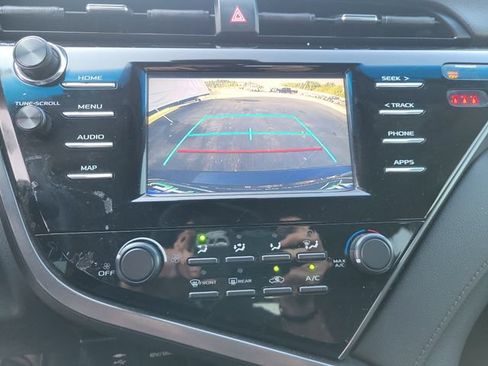 Used 2019 Toyota Camry LE FWD image 20