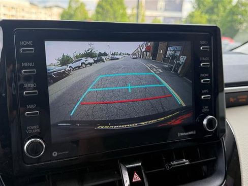 Used 2021 Toyota Corolla LE FWD image 37