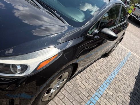 Used 2018 Kia Forte LX FWD image 21