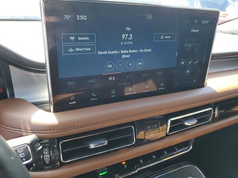 Used 2023 Lincoln Nautilus Reserve AWD/4WD image 25