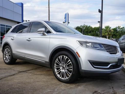 Used 2018 Lincoln MKX Reserve FWD image 2