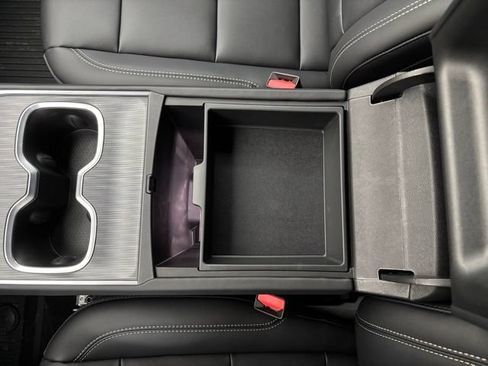 New 2026 GMC Acadia Elevation w/ Elevation Premium Package FWD image 32