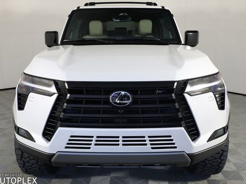 Used 2026 Lexus GX 550 w/ Accessory Package (CT) AWD/4WD image 2
