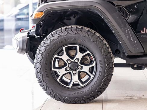 Used 2021 Jeep Wrangler Unlimited Rubicon AWD/4WD image 9