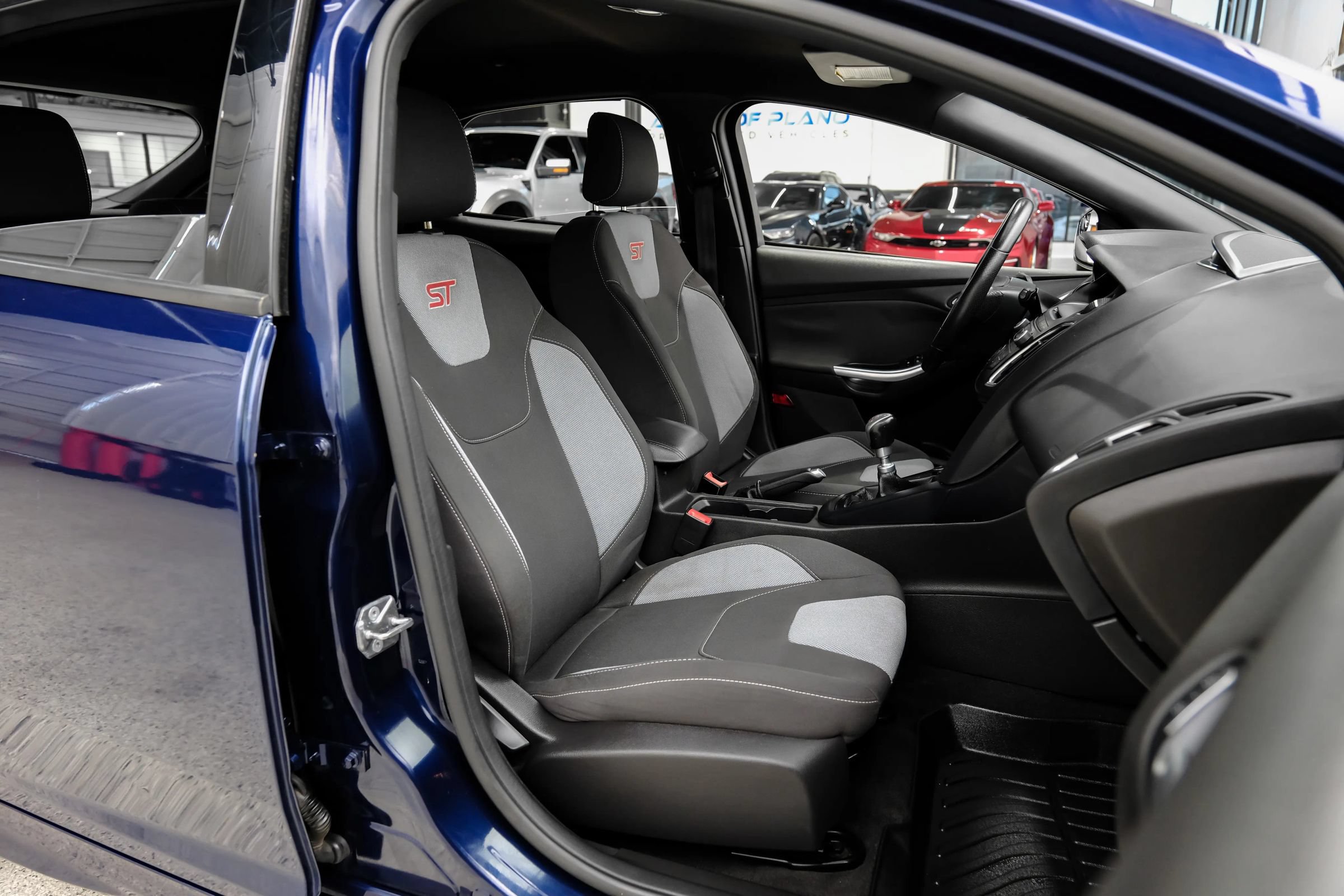 Used 2017 Ford Focus ST FWD image 43