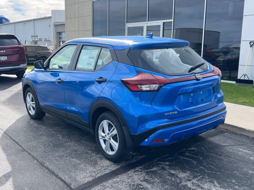 Certified 2025 Nissan Kicks Play S FWD image 10