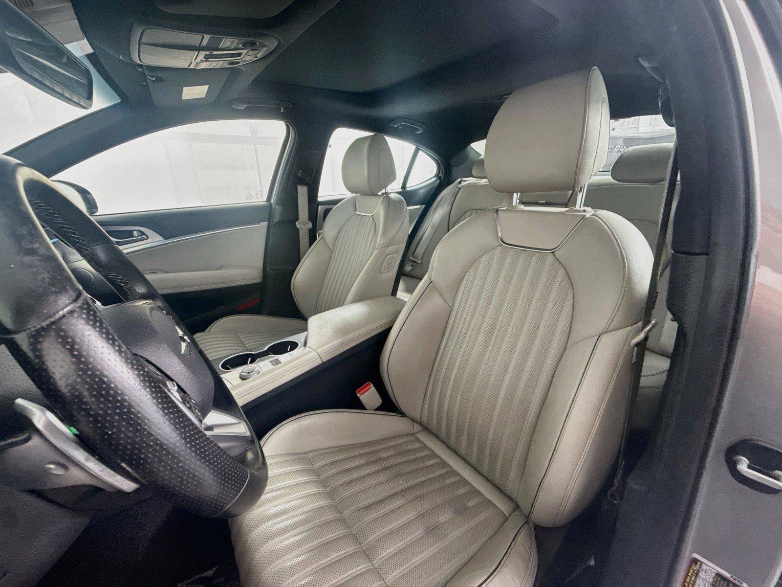 Used 2023 Genesis G70 2.0T w/ Sport Prestige Package RWD image 10